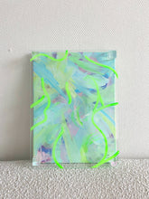 Afbeelding in Gallery-weergave laden, Evolving Essence - small